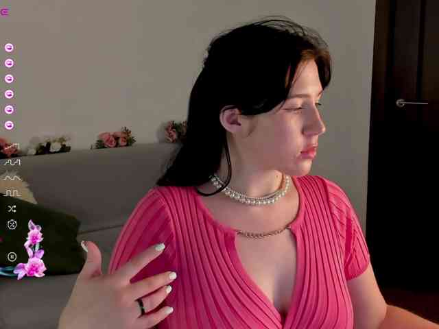KarenDeMeow webcam