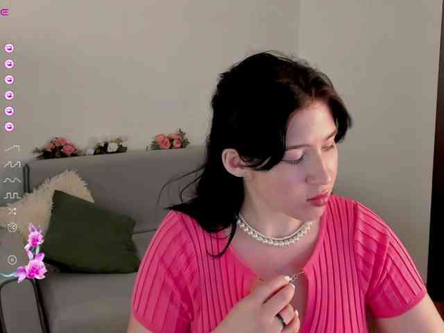 KarenDeMeow webcam