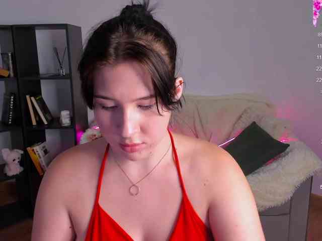KarenDeMeow webcam