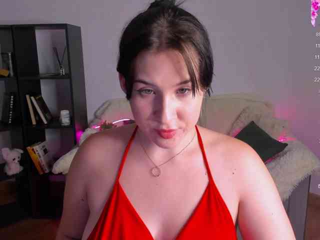 KarenDeMeow webcam