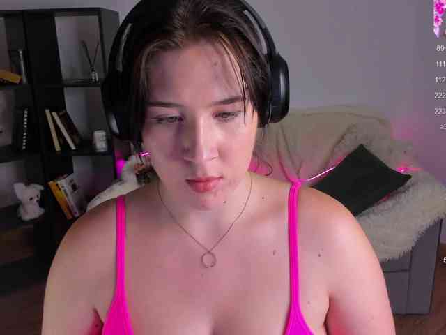 KarenDeMeow webcam