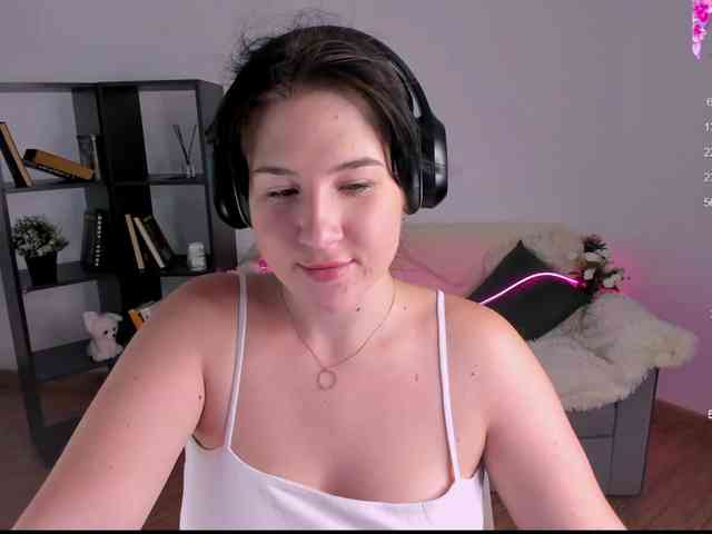 KarenDeMeow webcam