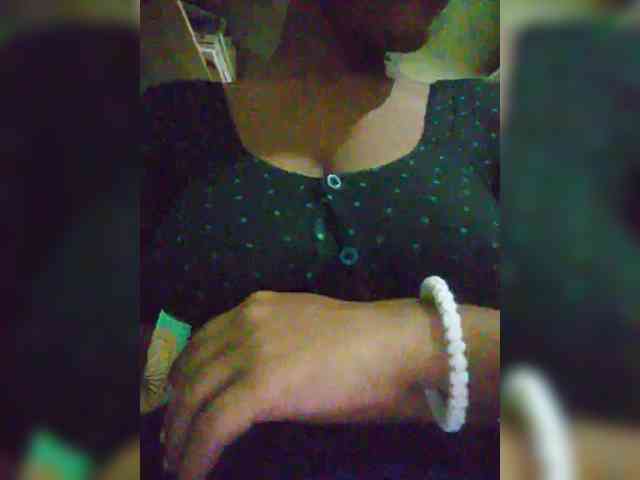 priyakhalifa20 webcam