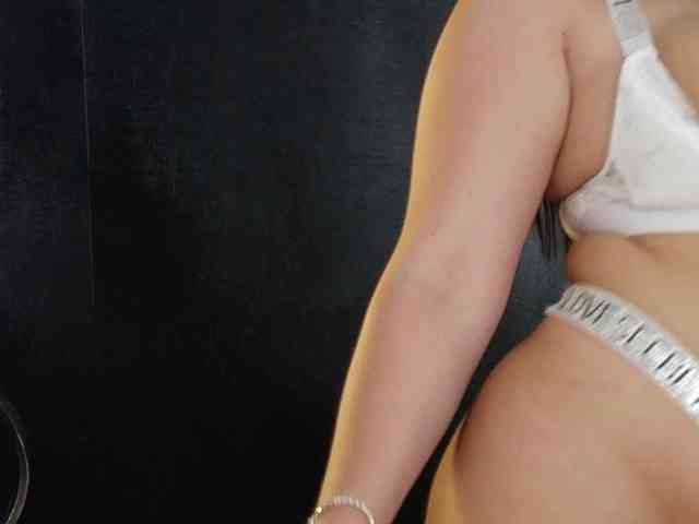 AdelynnReed webcam