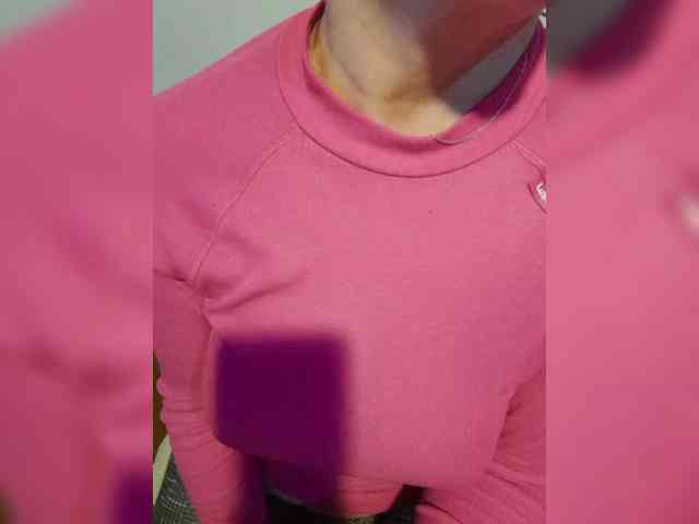 ElitalianMilf webcam