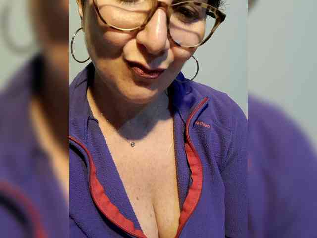 ElitalianMilf webcam