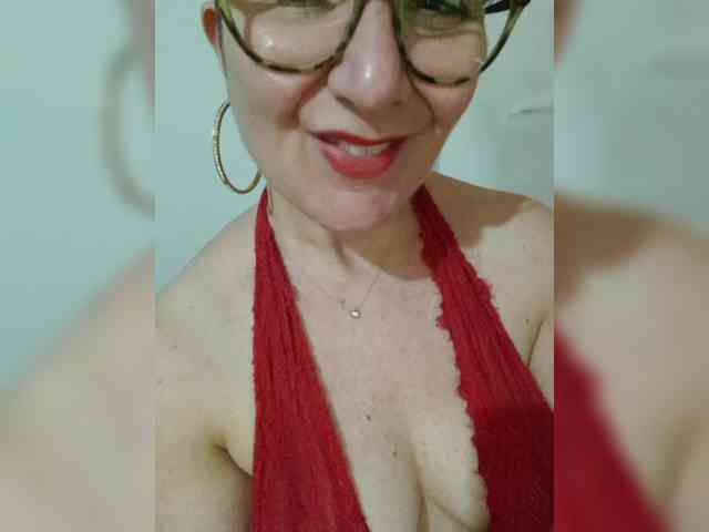 ElitalianMilf webcam