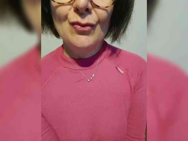 ElitalianMilf webcam