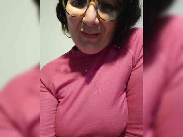 ElitalianMilf webcam