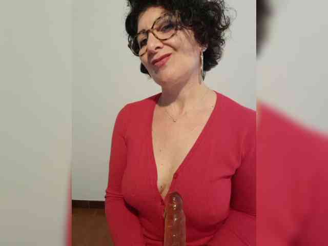 ElitalianMilf webcam