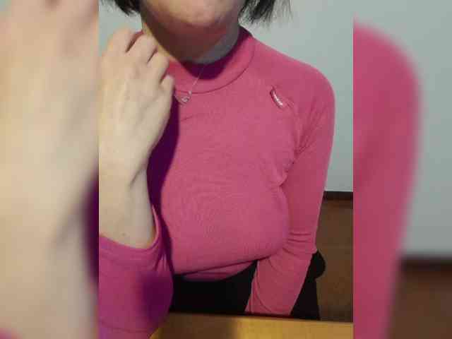 ElitalianMilf webcam