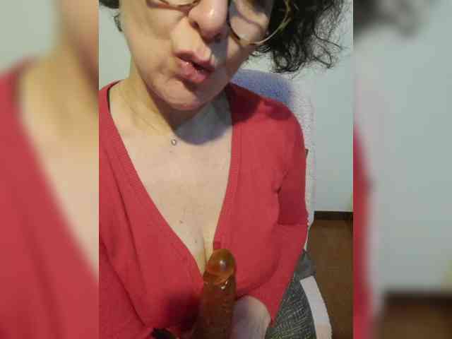 ElitalianMilf webcam
