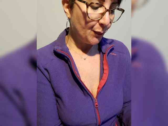 ElitalianMilf webcam