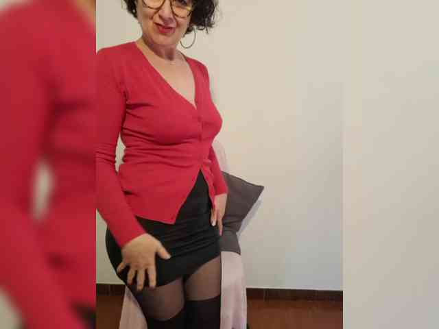 ElitalianMilf webcam