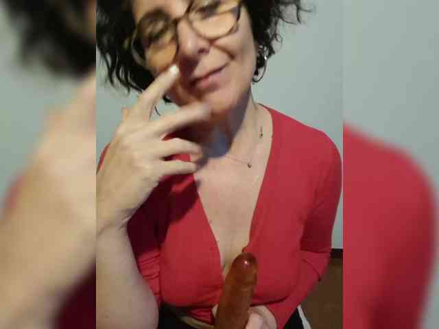 ElitalianMilf webcam