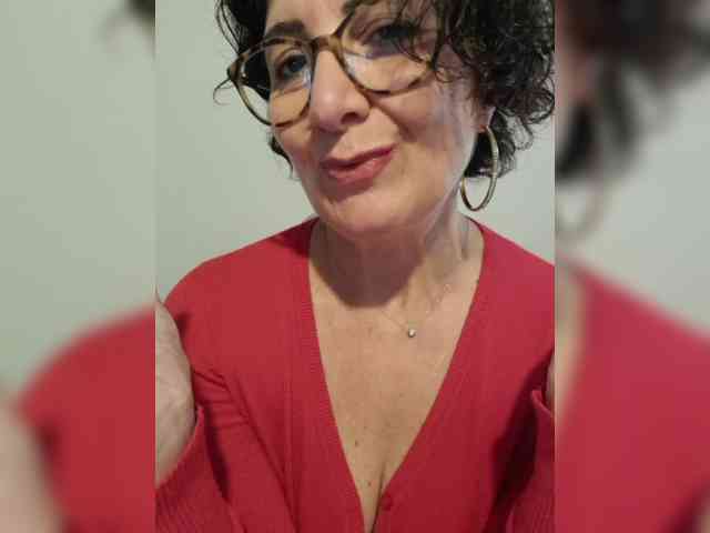 ElitalianMilf webcam