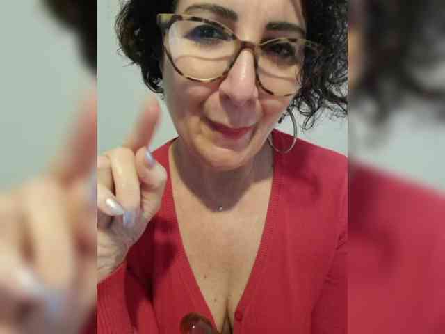 ElitalianMilf webcam