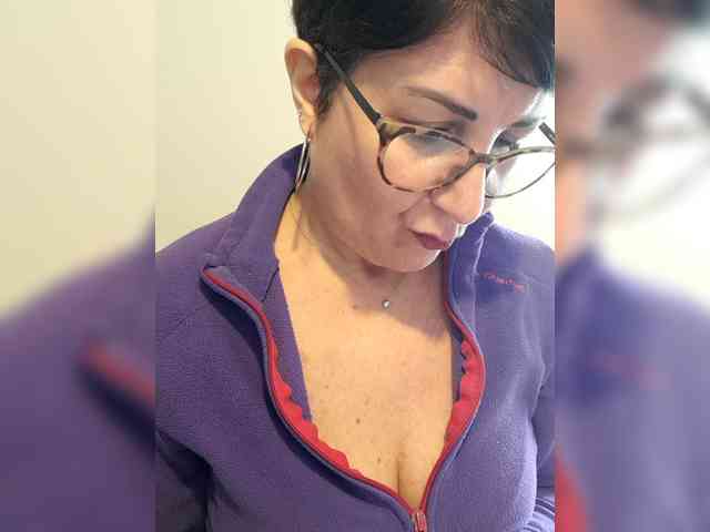 ElitalianMilf webcam