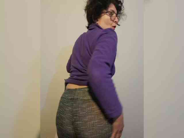 ElitalianMilf webcam