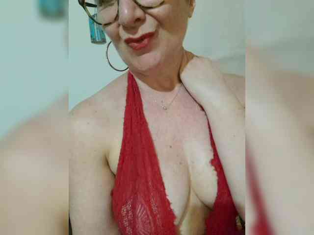 ElitalianMilf webcam