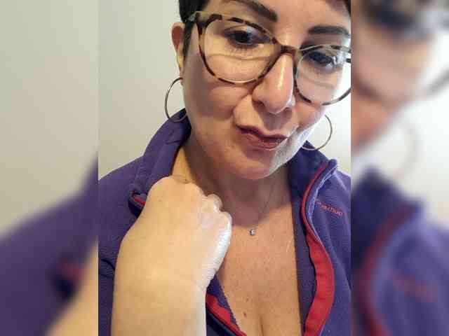 ElitalianMilf webcam