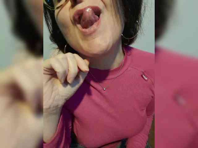 ElitalianMilf webcam