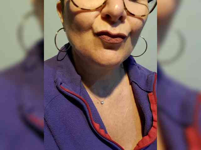 ElitalianMilf webcam