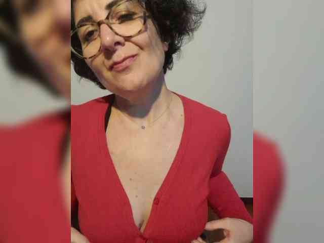 ElitalianMilf webcam