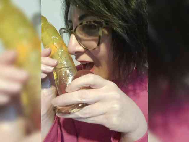 ElitalianMilf webcam