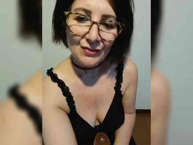 ElitalianMilf Live Webcam on BongaCams