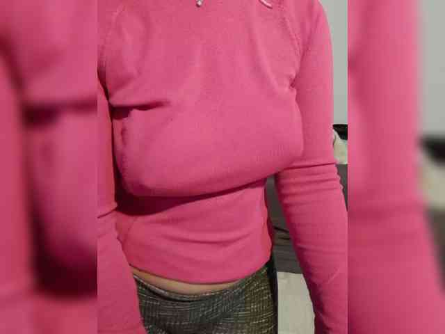 ElitalianMilf webcam