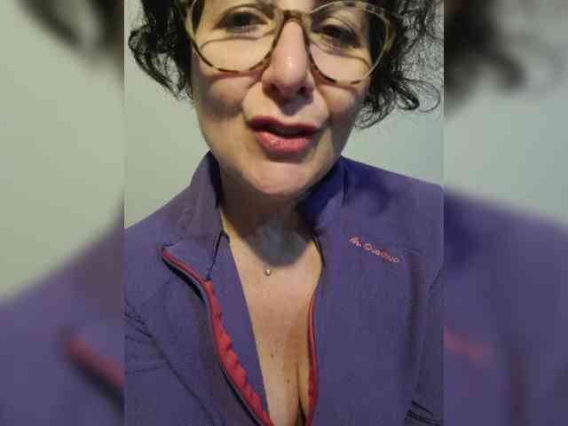 ElitalianMilf webcam