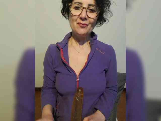 ElitalianMilf webcam