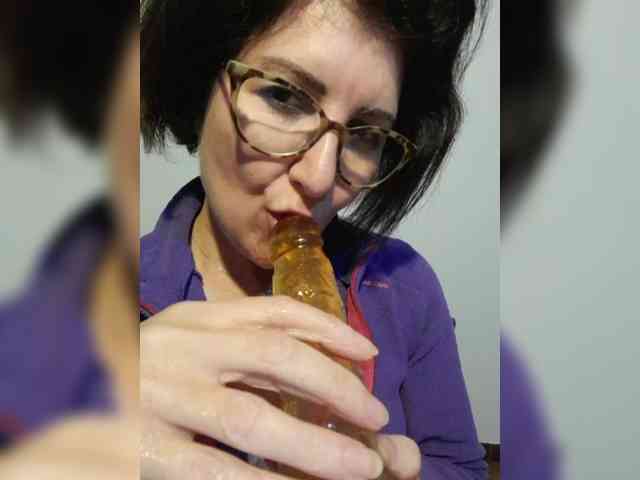 ElitalianMilf webcam