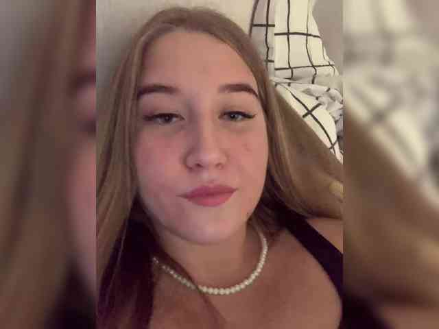 MelissaLissaa webcam