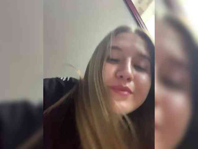 MelissaLissaa webcam