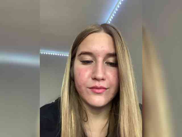 MelissaLissaa webcam