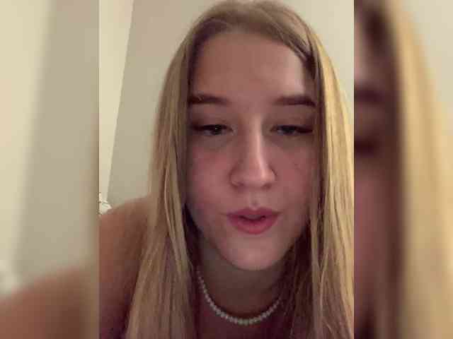 MelissaLissaa webcam