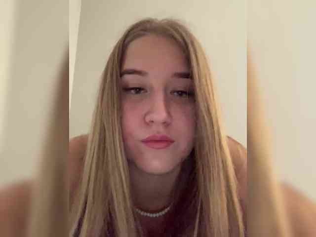 MelissaLissaa webcam