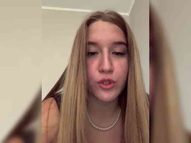 MelissaLissaa webcam