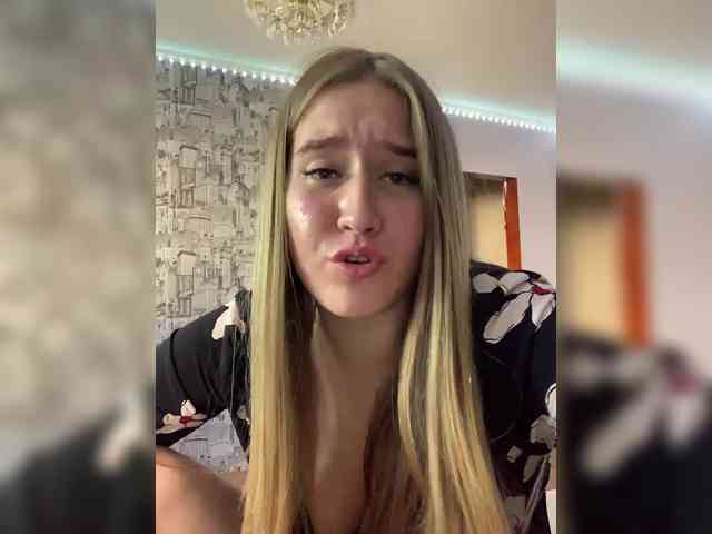 MelissaLissaa webcam