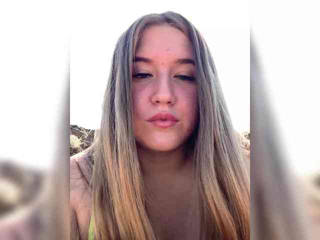 MelissaLissaa webcam
