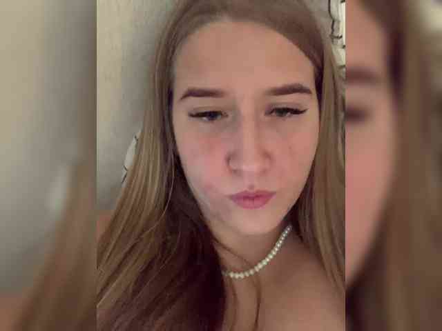 MelissaLissaa webcam