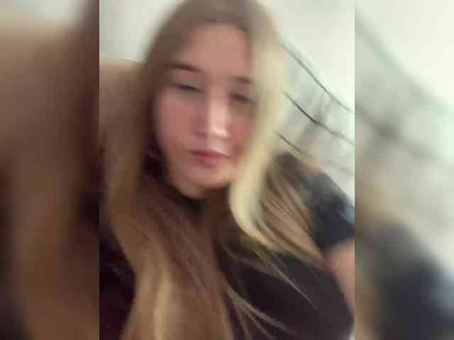MelissaLissaa webcam