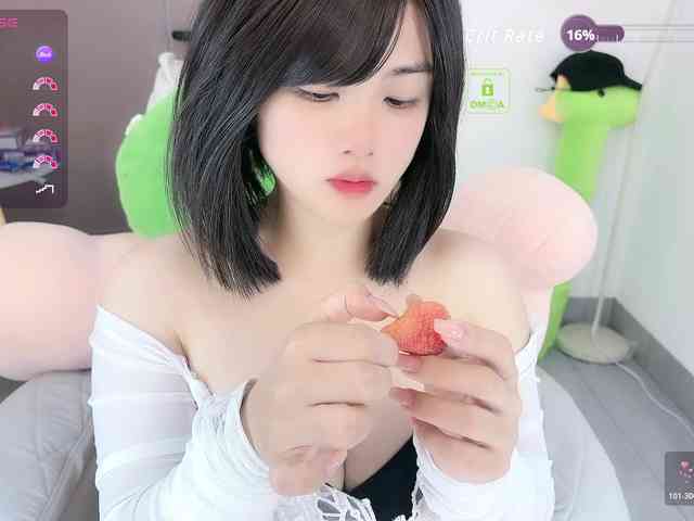 Miqibaob Live Webcam on BongaCams