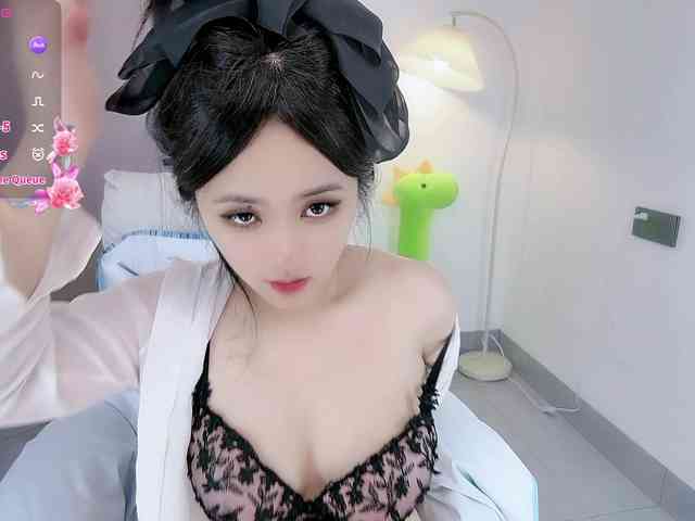 Miqibaob Live Webcam on BongaCams