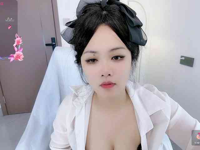 Miqibaob Live Webcam on BongaCams