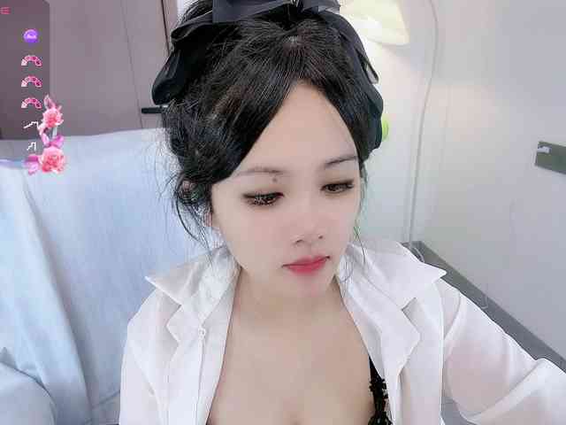 Miqibaob Live Webcam on BongaCams