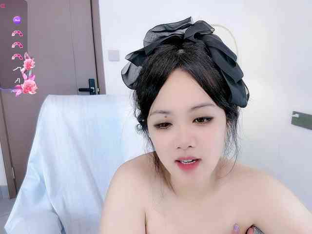 Miqibaob Live Webcam on BongaCams