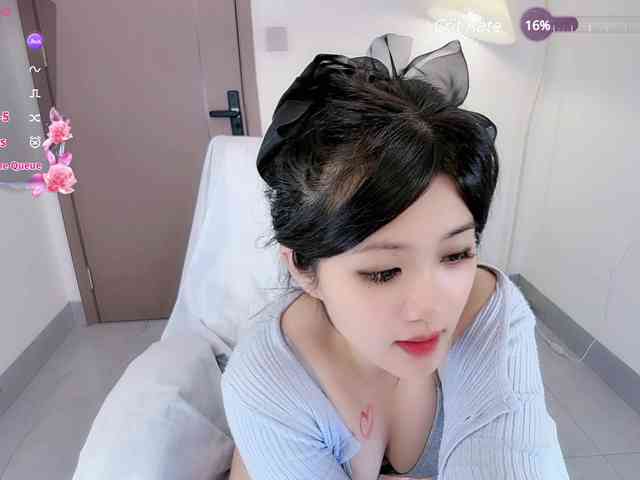 Miqibaob Live Webcam on BongaCams